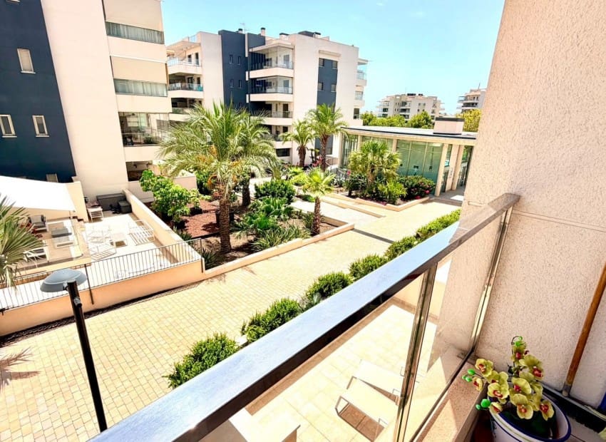 2 soveværelse Lejlighed til salg i La Zenia med swimmingpool garage - € 269.900 (Ref: 9979292)
