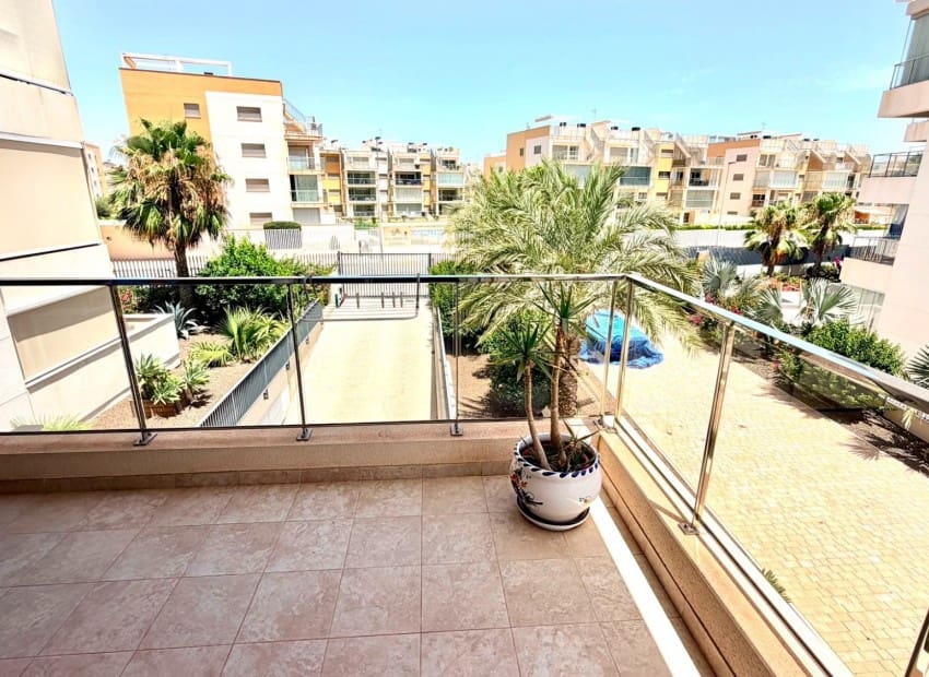 2 soveværelse Lejlighed til salg i La Zenia med swimmingpool garage - € 269.900 (Ref: 9979292)