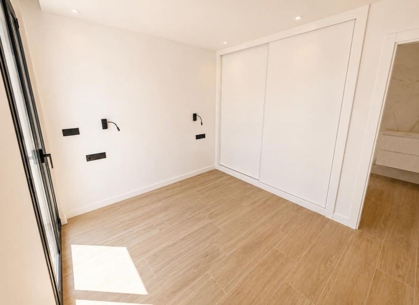 4 sovrum Semi-fristående Villa till salu i Alfaz del Pi / L'Alfas del Pi med pool garage - 850 000 € (Ref: 9979970)