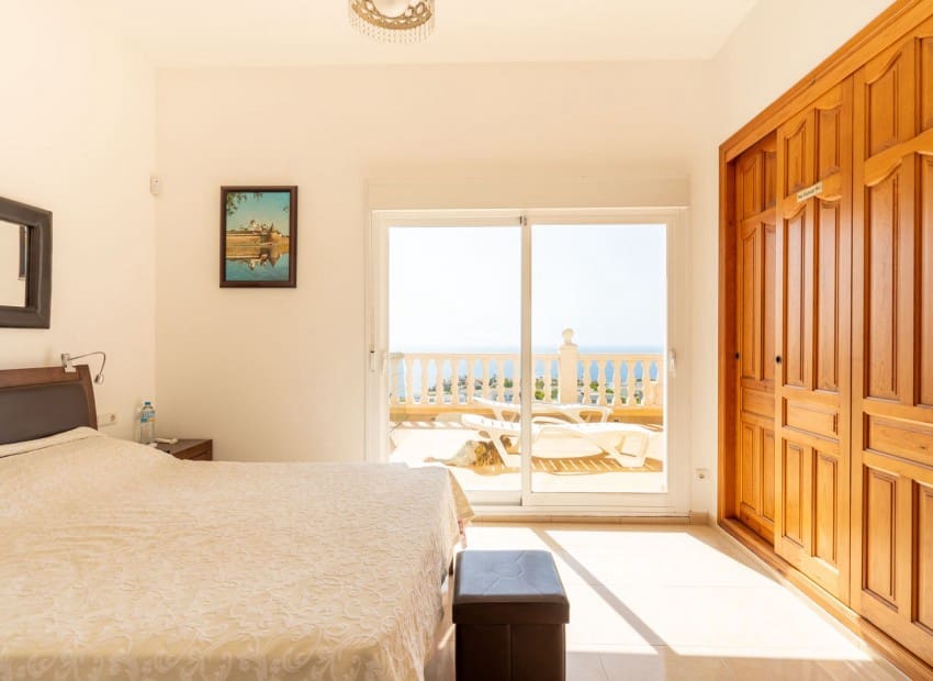 3 soverom Villa til salgs i Cumbre del Sol med svømmebasseng garasje - € 715 000 (Ref: 9981330)