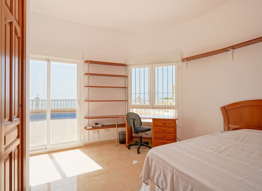3 soverom Villa til salgs i Cumbre del Sol med svømmebasseng garasje - € 715 000 (Ref: 9981330)