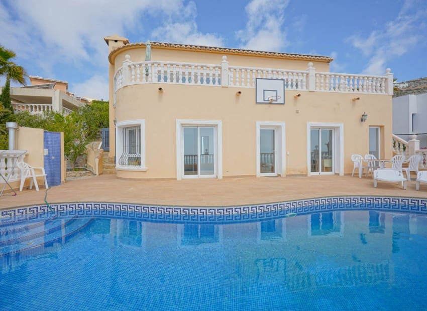 3 soverom Villa til salgs i Cumbre del Sol med svømmebasseng garasje - € 715 000 (Ref: 9981330)