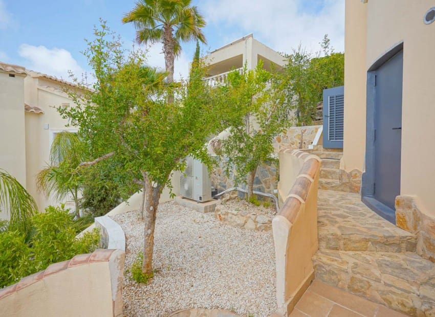 3 soverom Villa til salgs i Cumbre del Sol med svømmebasseng garasje - € 715 000 (Ref: 9981330)