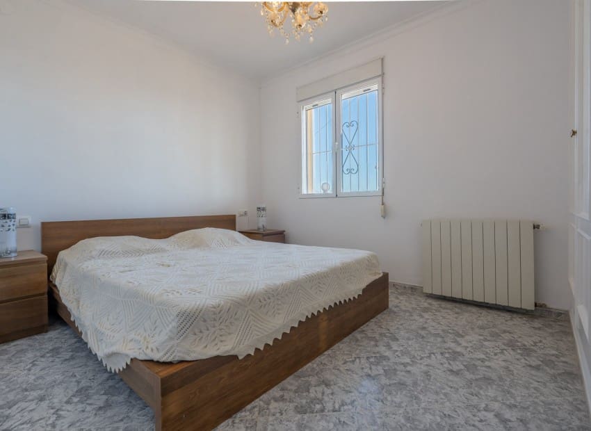 4 chambre Villa/Maison à vendre à Calpe / Calp avec piscine garage - 690 000 € (Ref: 9981331)