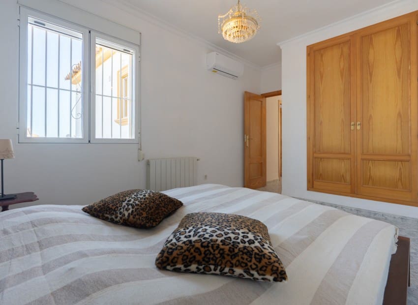 4 chambre Villa/Maison à vendre à Calpe / Calp avec piscine garage - 690 000 € (Ref: 9981331)