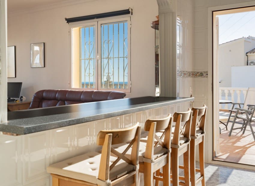 4 chambre Villa/Maison à vendre à Calpe / Calp avec piscine garage - 690 000 € (Ref: 9981331)