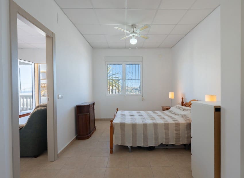 4 chambre Villa/Maison à vendre à Calpe / Calp avec piscine garage - 690 000 € (Ref: 9981331)