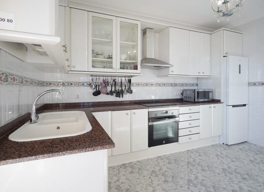 4 chambre Villa/Maison à vendre à Calpe / Calp avec piscine garage - 690 000 € (Ref: 9981331)