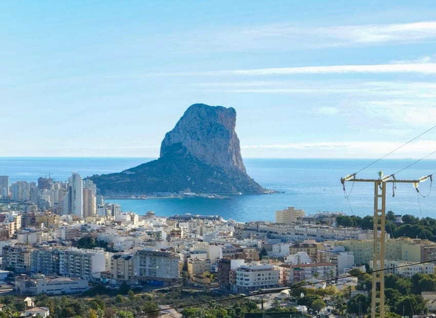 4 chambre Villa/Maison à vendre à Calpe / Calp avec piscine garage - 690 000 € (Ref: 9981331)