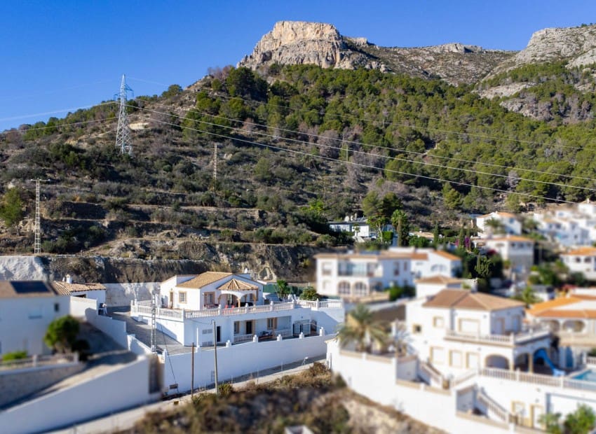 4 chambre Villa/Maison à vendre à Calpe / Calp avec piscine garage - 690 000 € (Ref: 9981331)