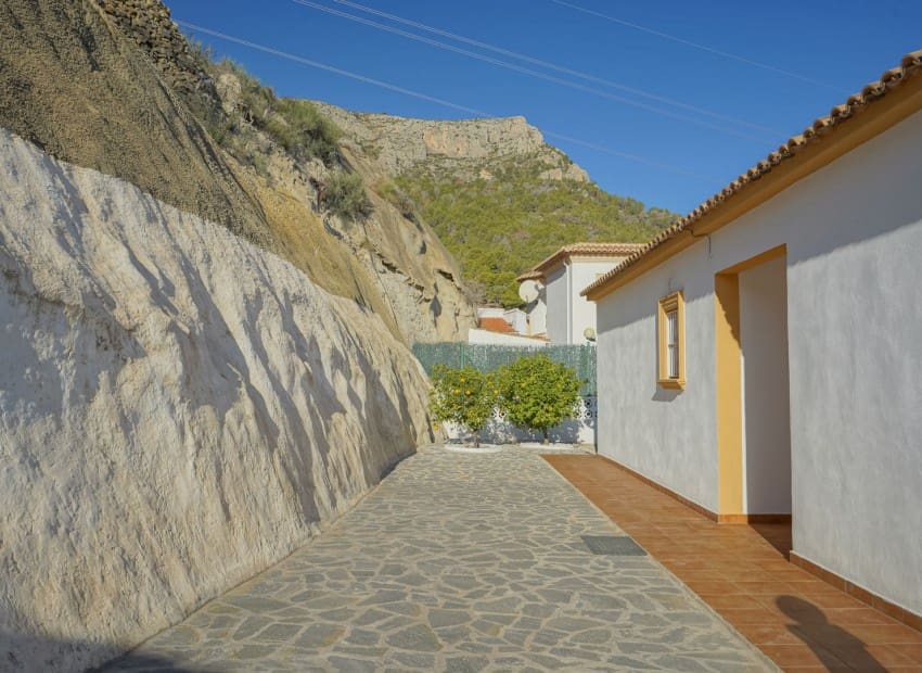 4 chambre Villa/Maison à vendre à Calpe / Calp avec piscine garage - 690 000 € (Ref: 9981331)