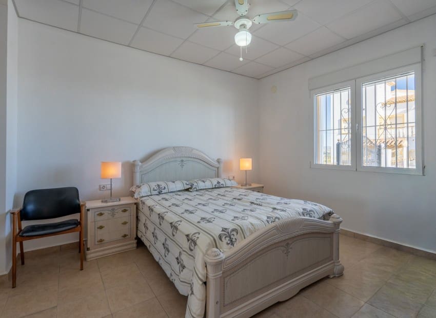 4 chambre Villa/Maison à vendre à Calpe / Calp avec piscine garage - 690 000 € (Ref: 9981331)