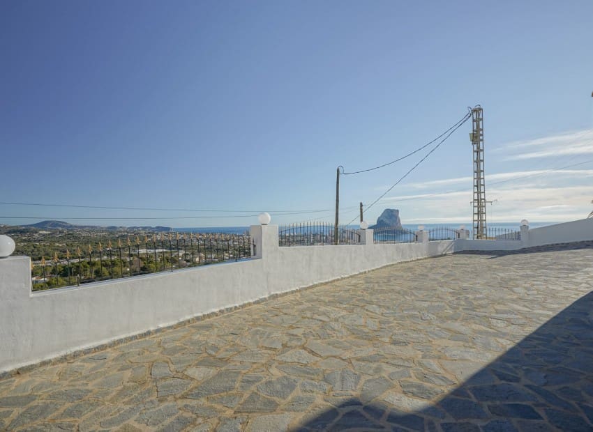 4 chambre Villa/Maison à vendre à Calpe / Calp avec piscine garage - 690 000 € (Ref: 9981331)