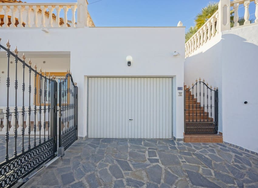 4 chambre Villa/Maison à vendre à Calpe / Calp avec piscine garage - 690 000 € (Ref: 9981331)