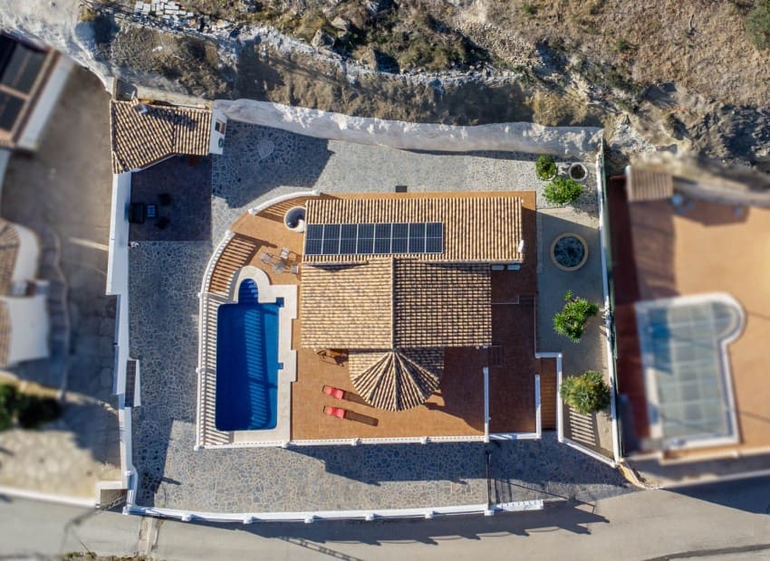 4 chambre Villa/Maison à vendre à Calpe / Calp avec piscine garage - 690 000 € (Ref: 9981331)