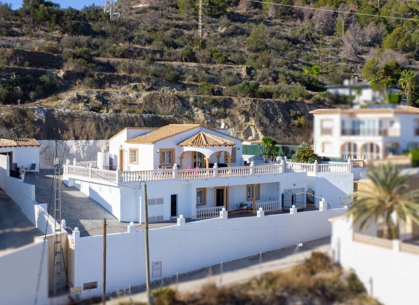 4 chambre Villa/Maison à vendre à Calpe / Calp avec piscine garage - 690 000 € (Ref: 9981331)