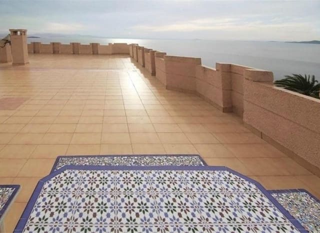 4 soverom Leilighet til salgs i La Manga del Mar Menor med garasje - € 530 000 (Ref: 9985306)
