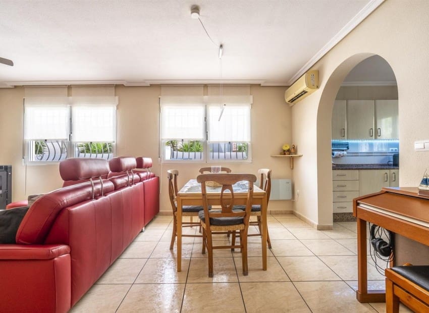 3 sovrum Villa till salu i Valle del Sol med pool garage - 250 000 € (Ref: 9985651)