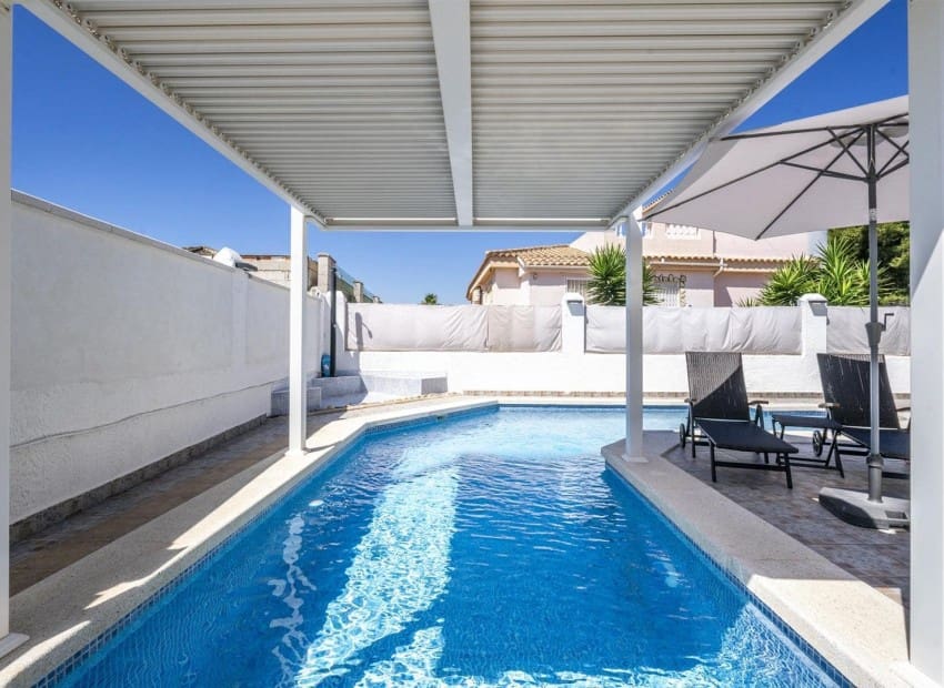 3 sovrum Villa till salu i Valle del Sol med pool garage - 250 000 € (Ref: 9985651)