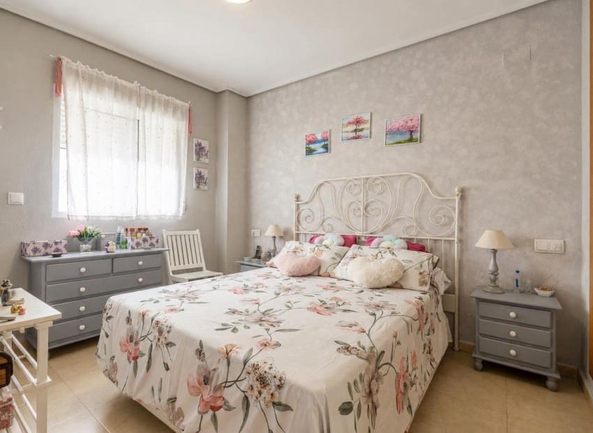 2 makuuhuone Huoneisto myytävänä paikassa La Torre Golf Resort mukana uima-altaan 
autotalli - 168 000 € (Ref: 9985653)