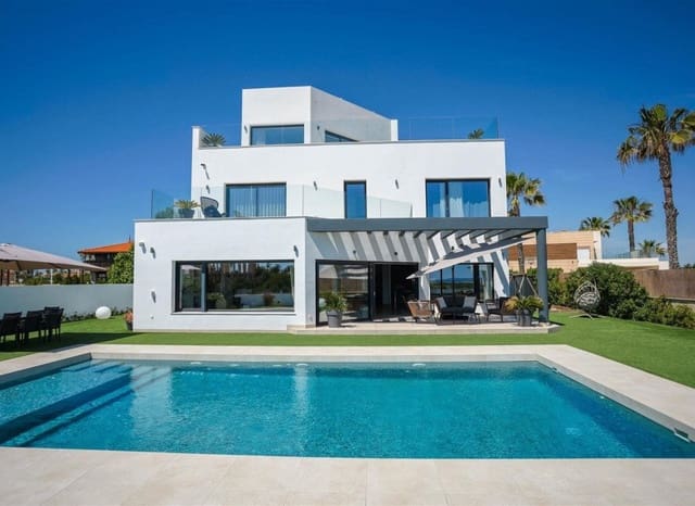 4 soverom Villa til salgs i La Manga del Mar Menor med svømmebasseng garasje - € 2 150 000 (Ref: 9985764)