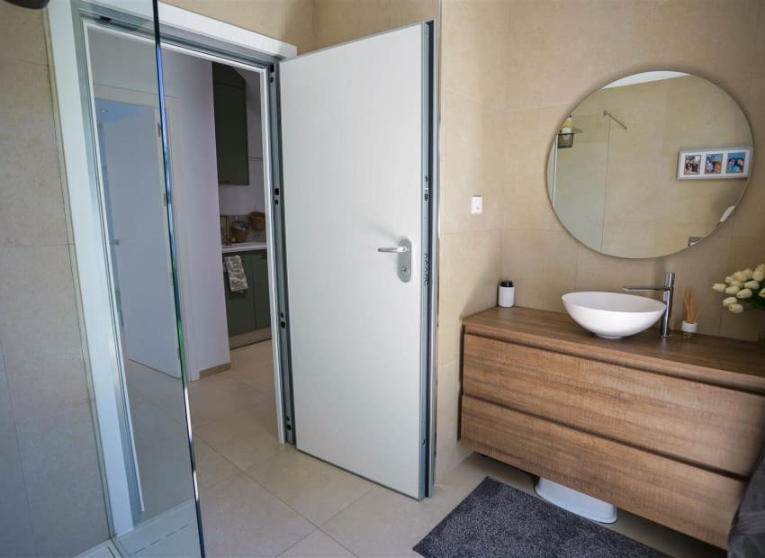 4 soverom Villa til salgs i La Manga del Mar Menor med svømmebasseng garasje - € 2 150 000 (Ref: 9985764)