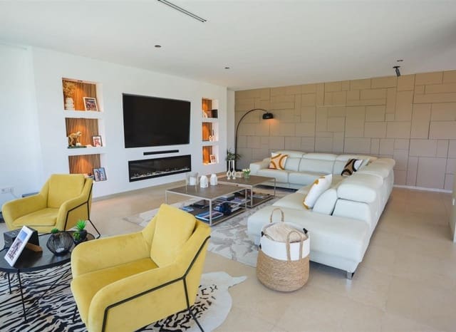 4 slaapkamer Villa te koop in La Manga del Mar Menor met zwembad garage - € 2.150.000 (Ref: 9985764)