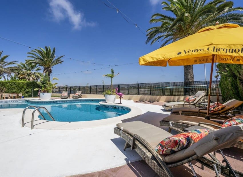 6 sypialnia Willa na sprzedaż w La Manga del Mar Menor z basenem garażem - 1 250 000 € (Ref: 9985766)