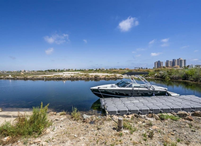 6 sypialnia Willa na sprzedaż w La Manga del Mar Menor z basenem garażem - 1 250 000 € (Ref: 9985766)