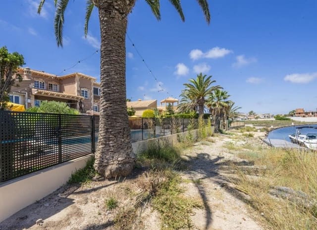6 soverom Villa til salgs i La Manga del Mar Menor med svømmebasseng garasje - € 1 250 000 (Ref: 9985766)