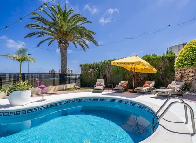 6 soverom Villa til salgs i La Manga del Mar Menor med svømmebasseng garasje - € 1 250 000 (Ref: 9985766)