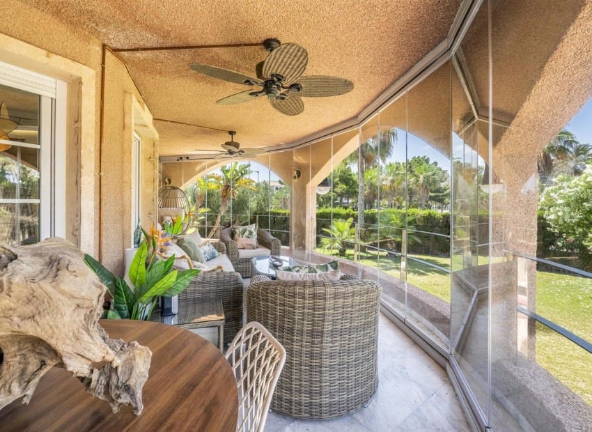 6 sypialnia Willa na sprzedaż w La Manga del Mar Menor z basenem garażem - 1 250 000 € (Ref: 9985766)
