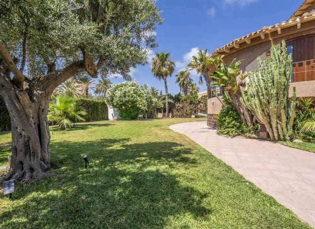 6 soverom Villa til salgs i La Manga del Mar Menor med svømmebasseng garasje - € 1 250 000 (Ref: 9985766)