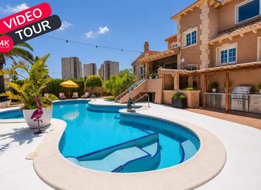Chalet de 6 habitaciones en La Manga del Mar Menor en venta con piscina garaje - 990.000 € (Ref: 9985766)