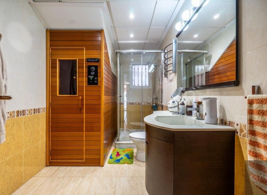 5 bedroom Villa for sale in Torre-Pacheco with pool garage - € 445,000 (Ref: 9985767)