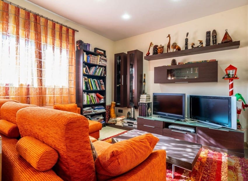 5 bedroom Villa for sale in Torre-Pacheco with pool garage - € 445,000 (Ref: 9985767)
