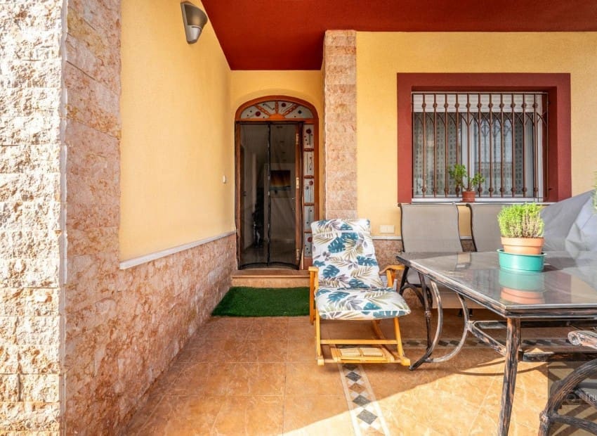 5 bedroom Villa for sale in Torre-Pacheco with pool garage - € 445,000 (Ref: 9985767)