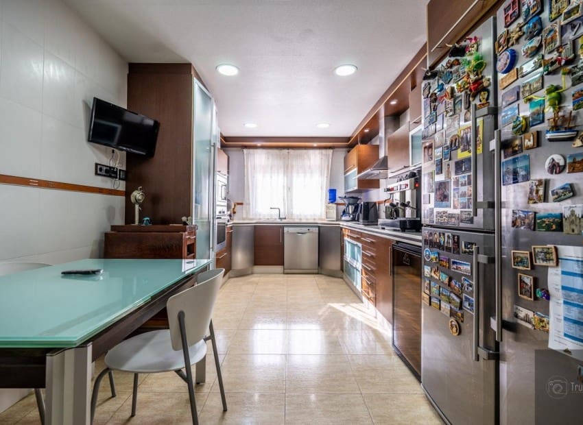 5 bedroom Villa for sale in Torre-Pacheco with pool garage - € 445,000 (Ref: 9985767)