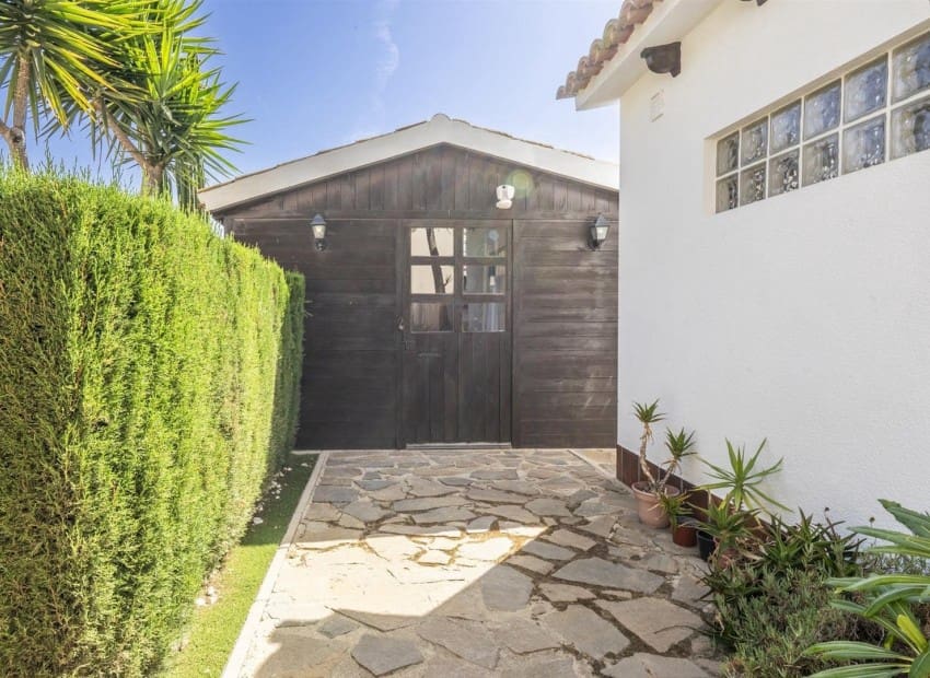4 bedroom Villa for sale in Beniel with pool garage - € 595,000 (Ref: 9985768)