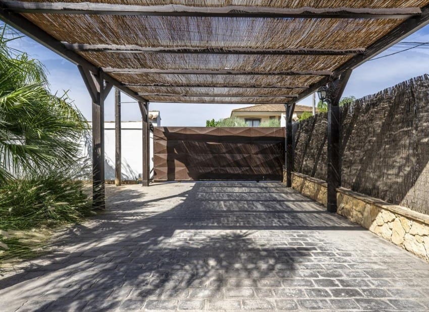 4 bedroom Villa for sale in Beniel with pool garage - € 595,000 (Ref: 9985768)