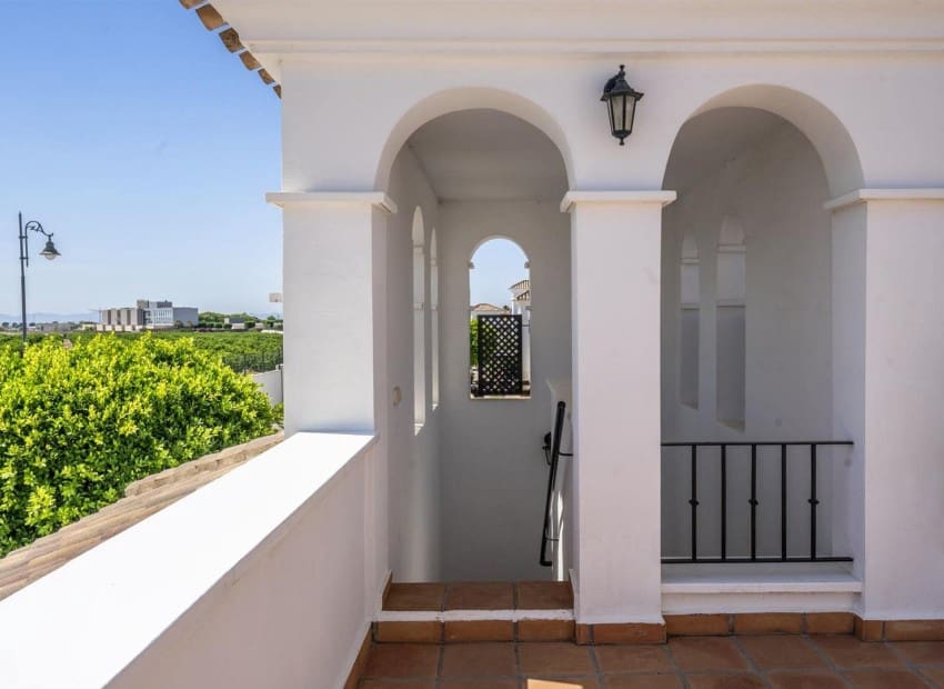 Chalet de 2 habitaciones en La Torre Golf Resort en venta con piscina garaje - 310.000 € (Ref: 9985770)