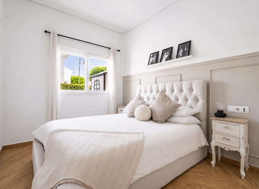 Chalet de 2 habitaciones en La Torre Golf Resort en venta con piscina garaje - 310.000 € (Ref: 9985770)