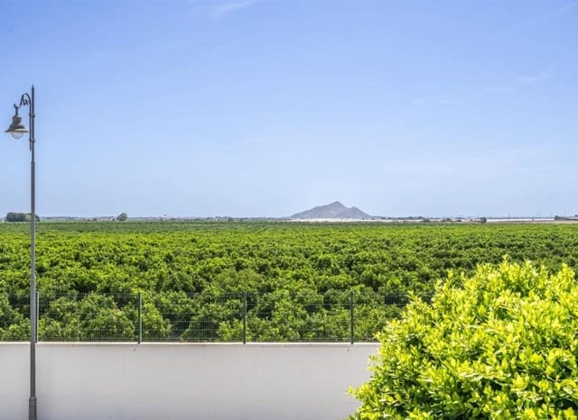 Chalet de 2 habitaciones en La Torre Golf Resort, Torre-Pacheco en venta con piscina garaje - 310.000 € (Ref: 9985770)