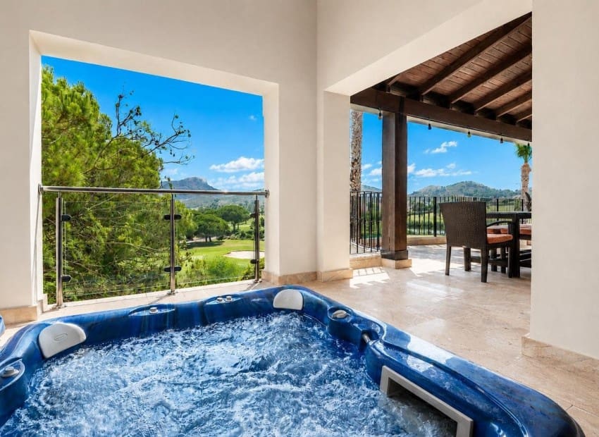 4 bedroom Villa for sale in La Manga Club with pool garage - € 3,219,748 (Ref: 9985771)