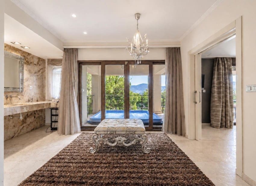 4 bedroom Villa for sale in La Manga Club with pool garage - € 3,219,748 (Ref: 9985771)