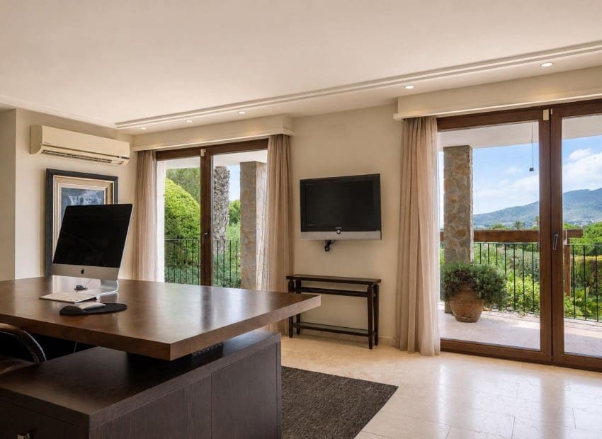 4 bedroom Villa for sale in La Manga Club with pool garage - € 3,219,748 (Ref: 9985771)