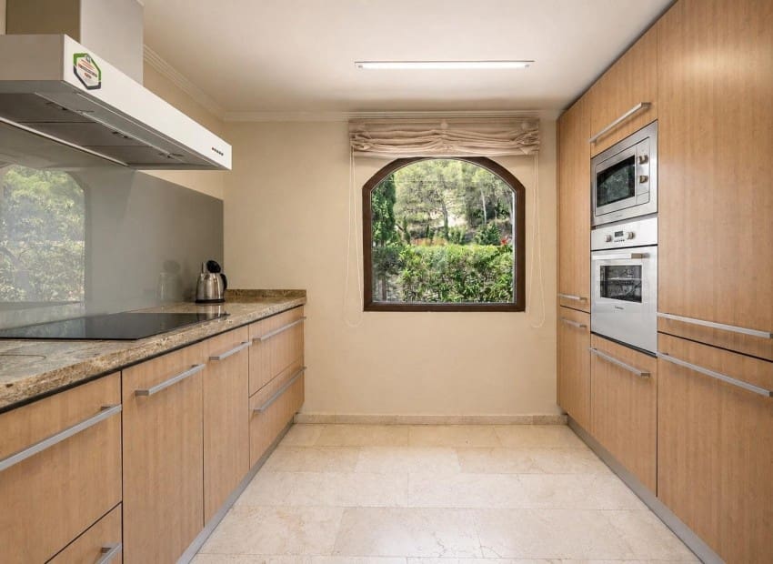 4 bedroom Villa for sale in La Manga Club with pool garage - € 3,219,748 (Ref: 9985771)