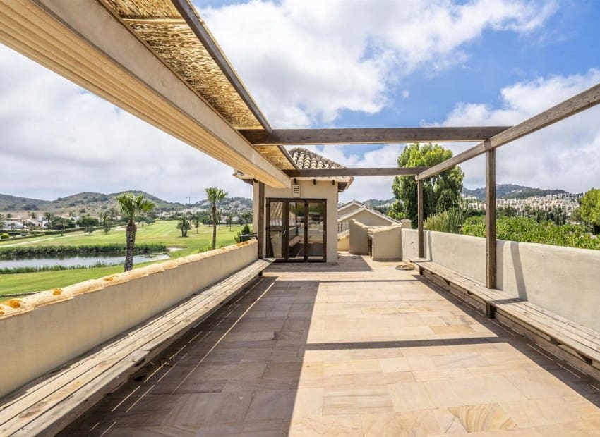 4 bedroom Villa for sale in La Manga Club with pool garage - € 3,219,748 (Ref: 9985771)