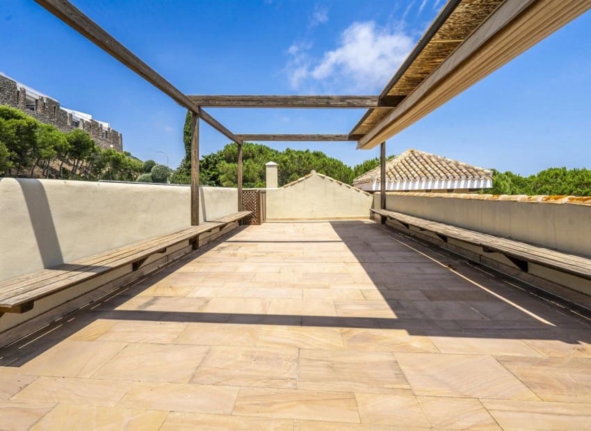 4 bedroom Villa for sale in La Manga Club with pool garage - € 3,219,748 (Ref: 9985771)