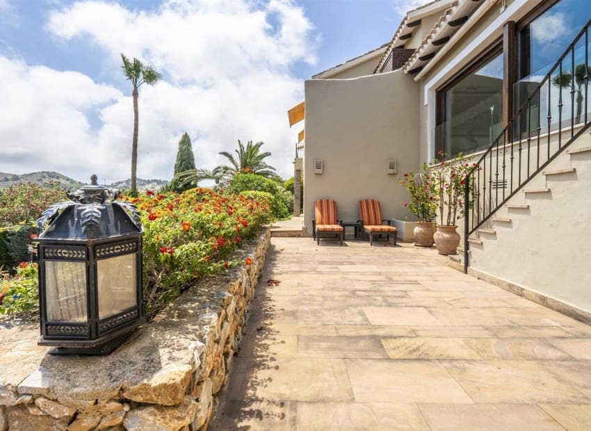 4 bedroom Villa for sale in La Manga Club with pool garage - € 3,219,748 (Ref: 9985771)